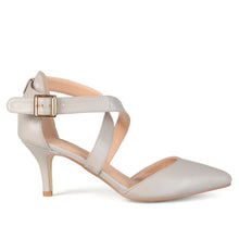 Load image into Gallery viewer, JOURNEE Collection Riva Crossover Pump