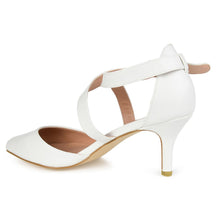 Load image into Gallery viewer, JOURNEE Collection Riva Crossover Pump